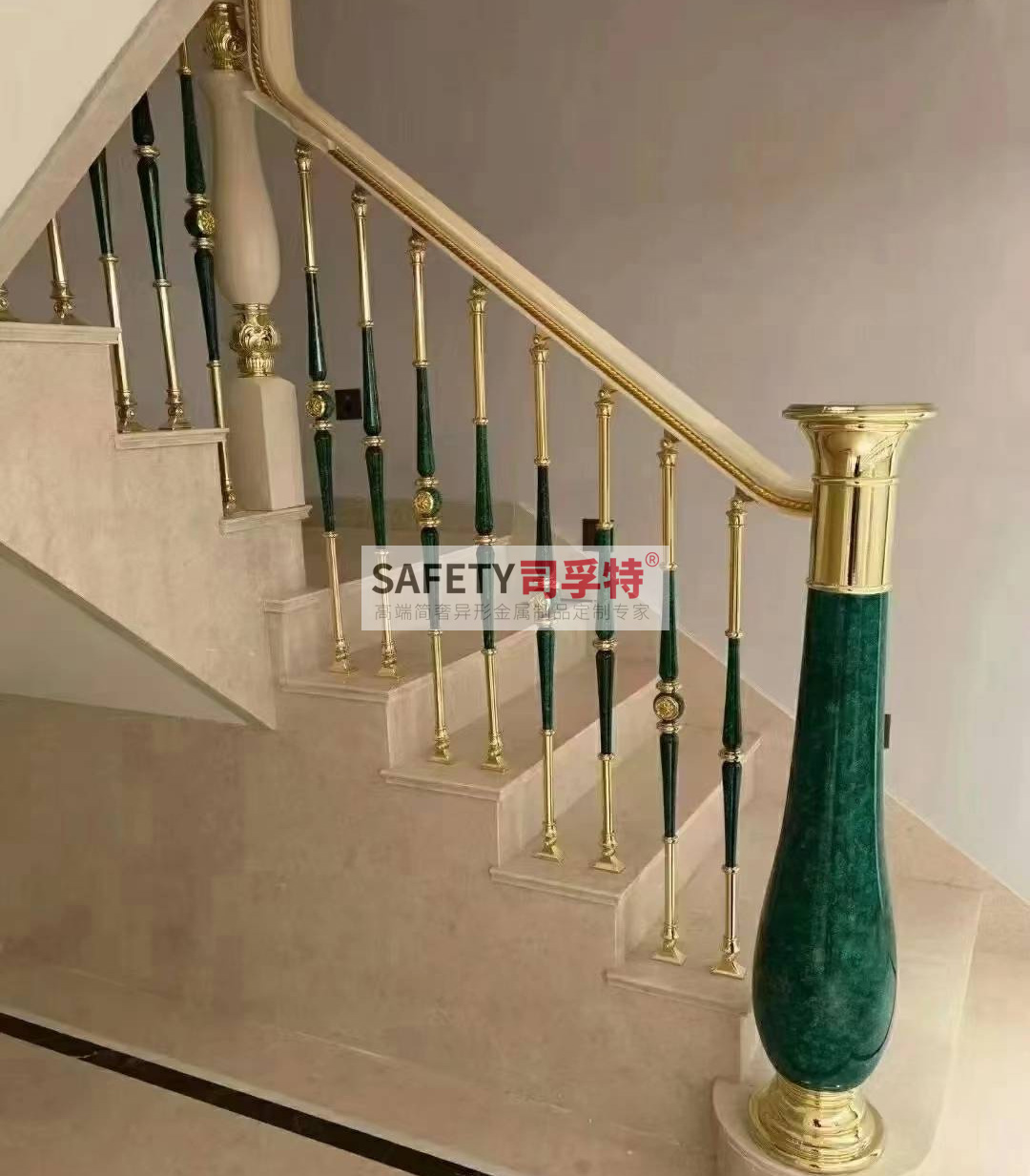 輕奢簡約銅藝雕刻樓梯扶手，增添生活質(zhì)感的藝術品[司孚特銅藝欄桿](圖1)
